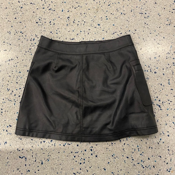 Free People Women's Faux Leather Mini Skirt Black High Rise A Line - Size 4 - Picture 6 of 10